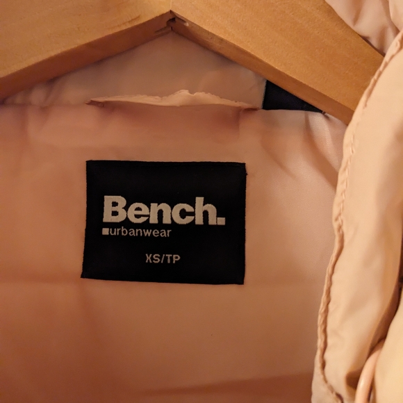 Pink puffy Bench vest - Picture 5 of 5